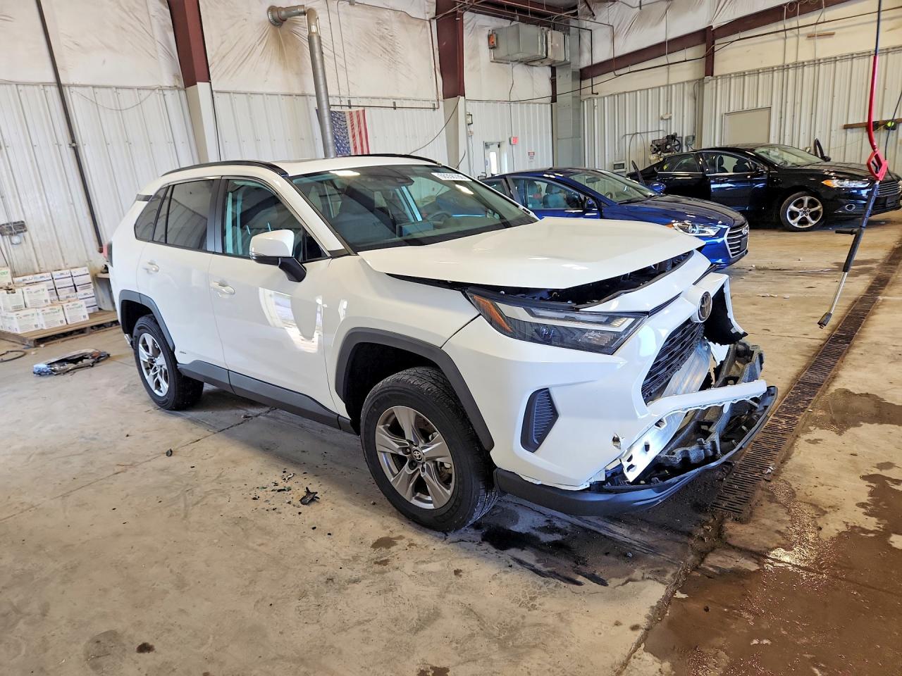 2025 TOYOTA RAV4 HYBRID XLE — снимка 4