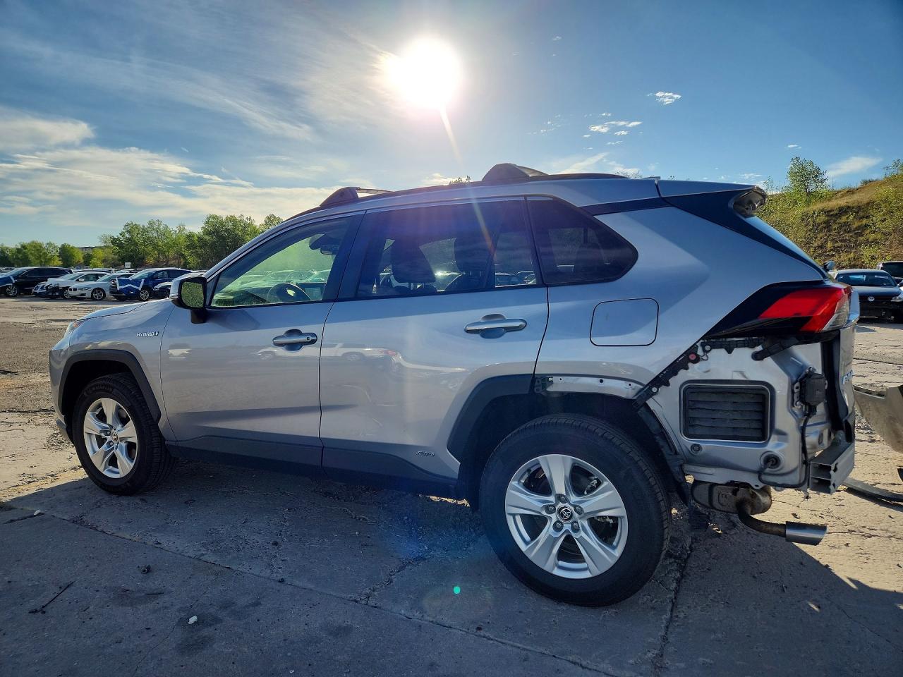 2020 TOYOTA RAV4 LE — снимка 2