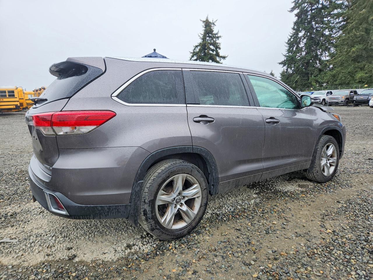 2018 TOYOTA HIGHLANDER LIMITED — снимка 3