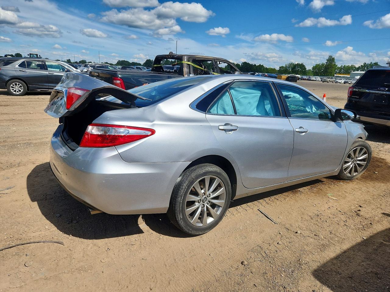 2016 TOYOTA CAMRY XLE — снимка 3