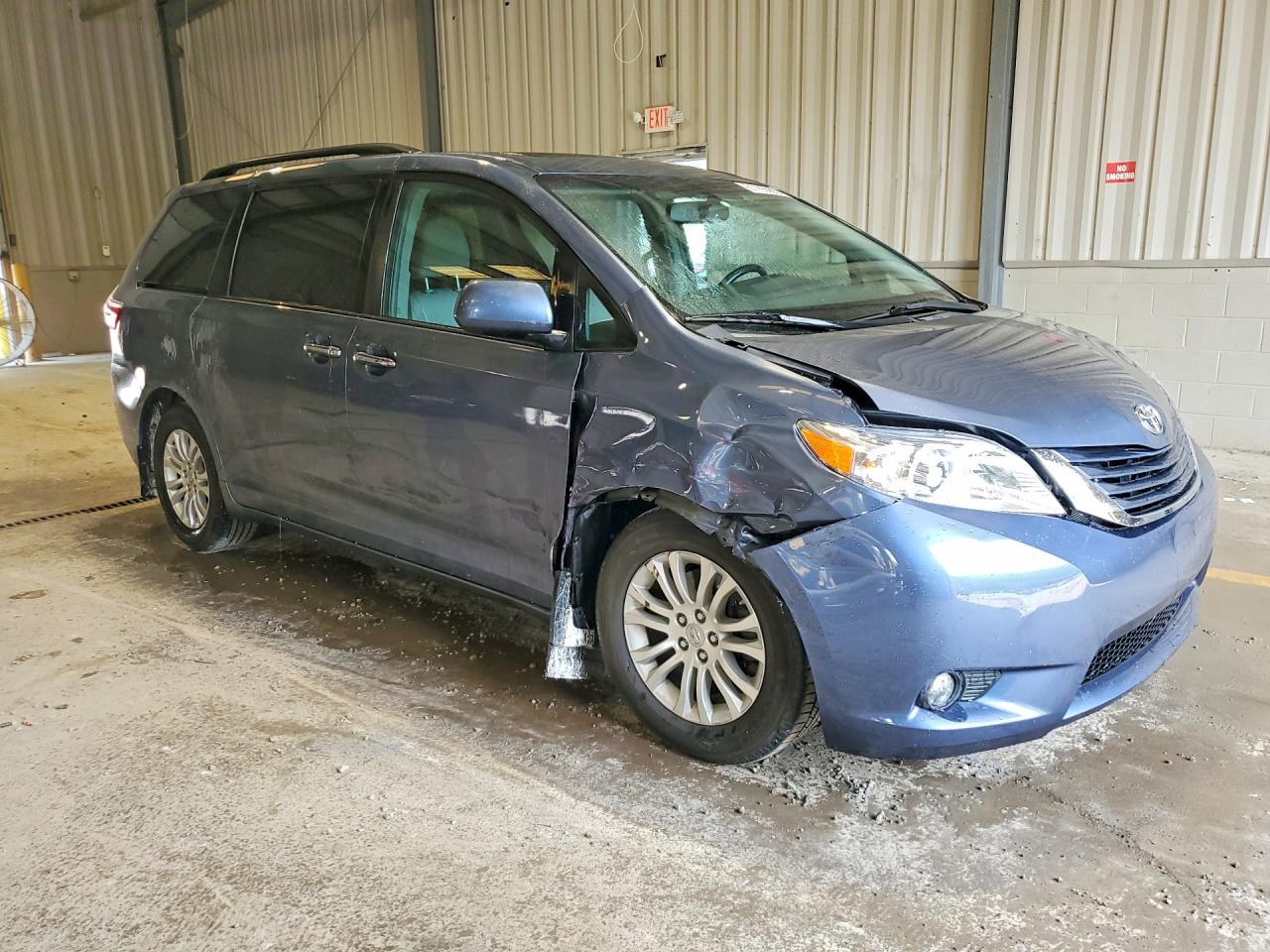 2017 TOYOTA SIENNA XLE 8-PASSENGER — снимка 4