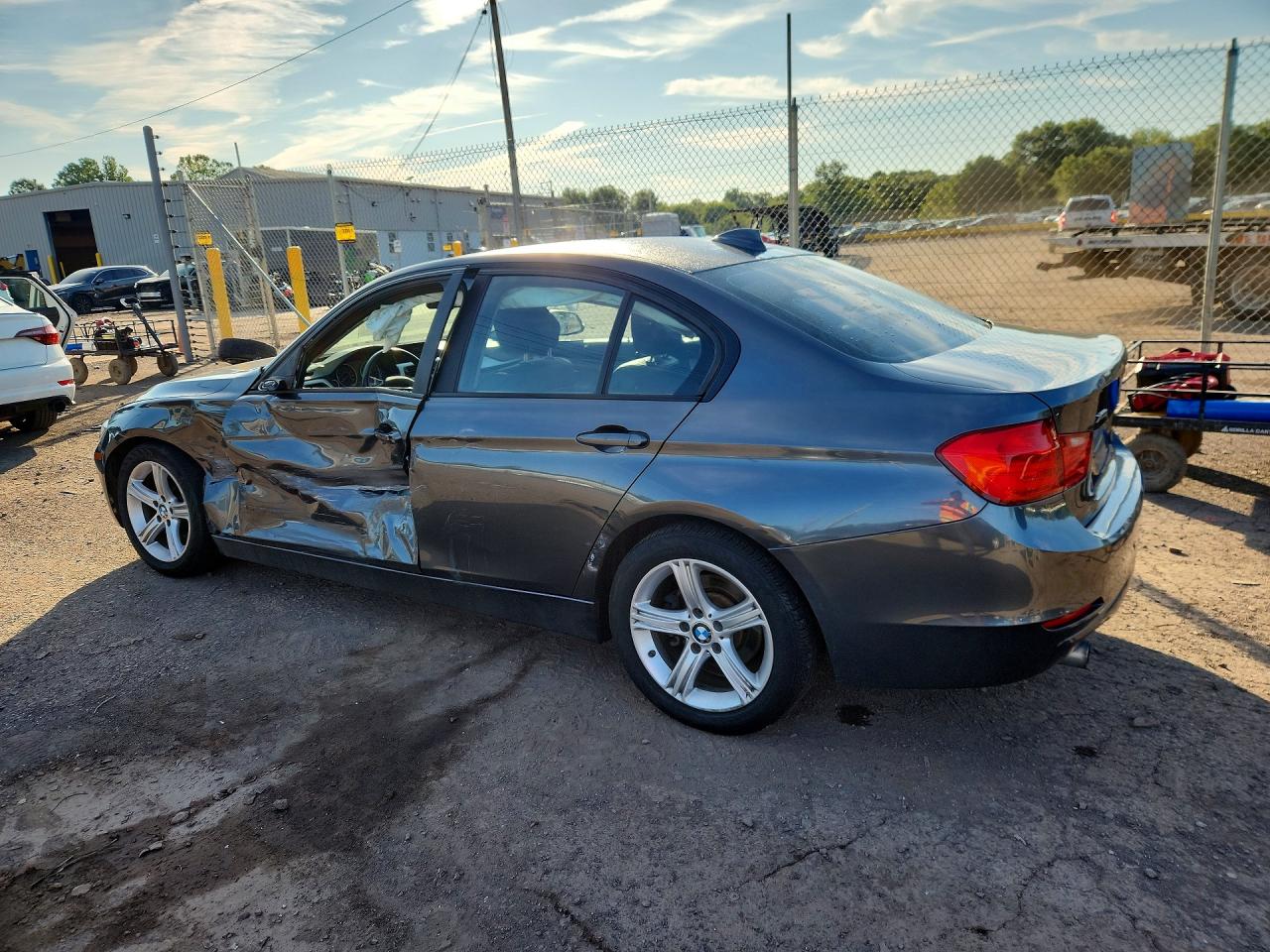 2014 BMW 320 I XDRIVE — снимка 2