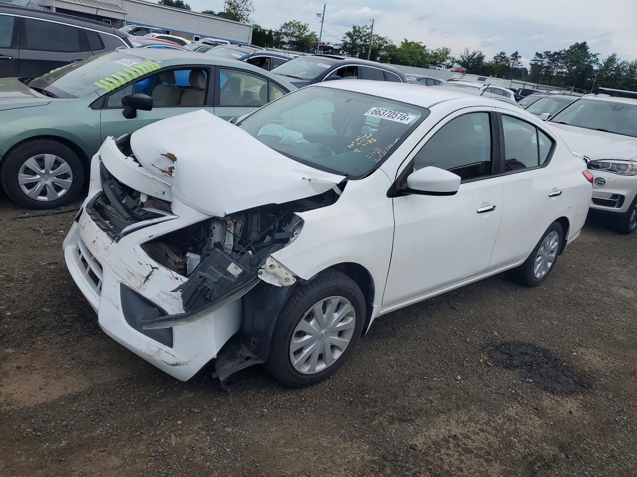 2019 NISSAN VERSA SV
