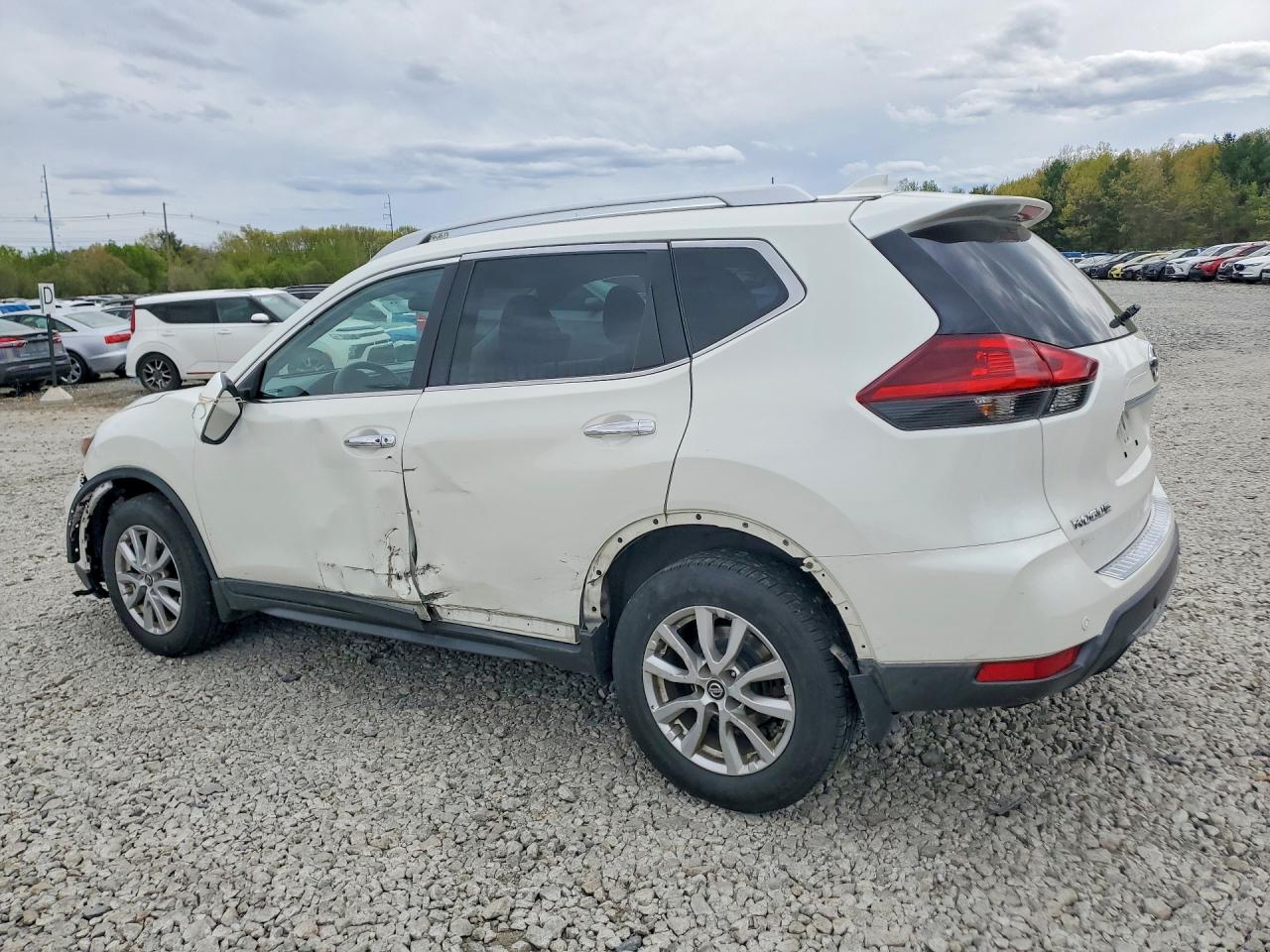 2019 NISSAN ROGUE SV — снимка 2