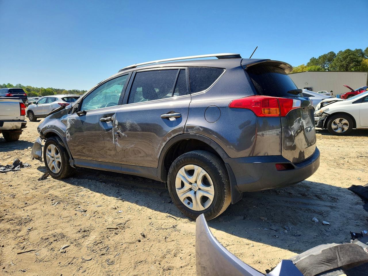 2015 TOYOTA RAV4 LE — снимка 2