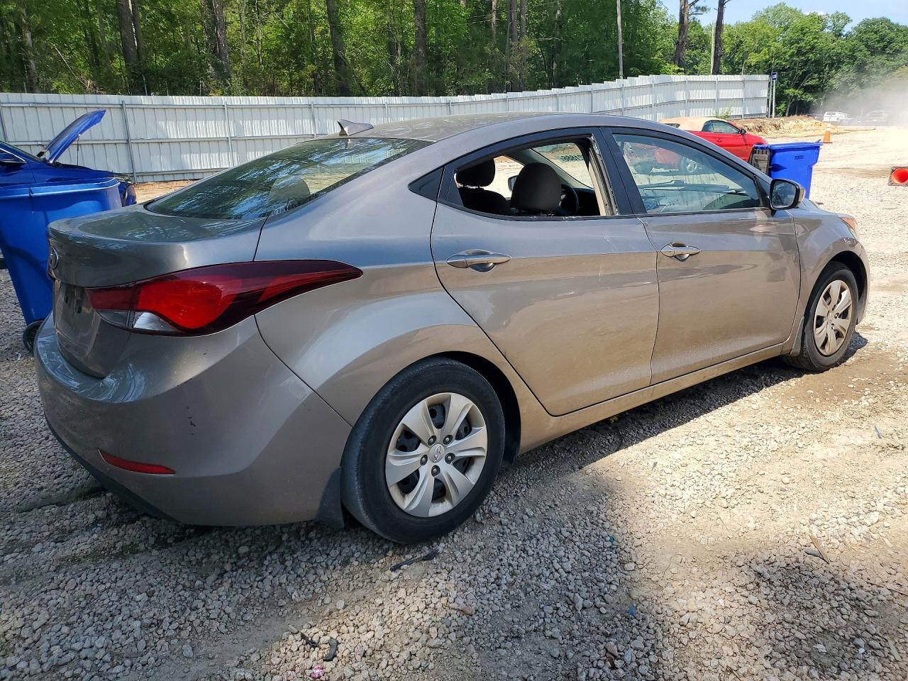 2016 HYUNDAI ELANTRA SE — снимка 3