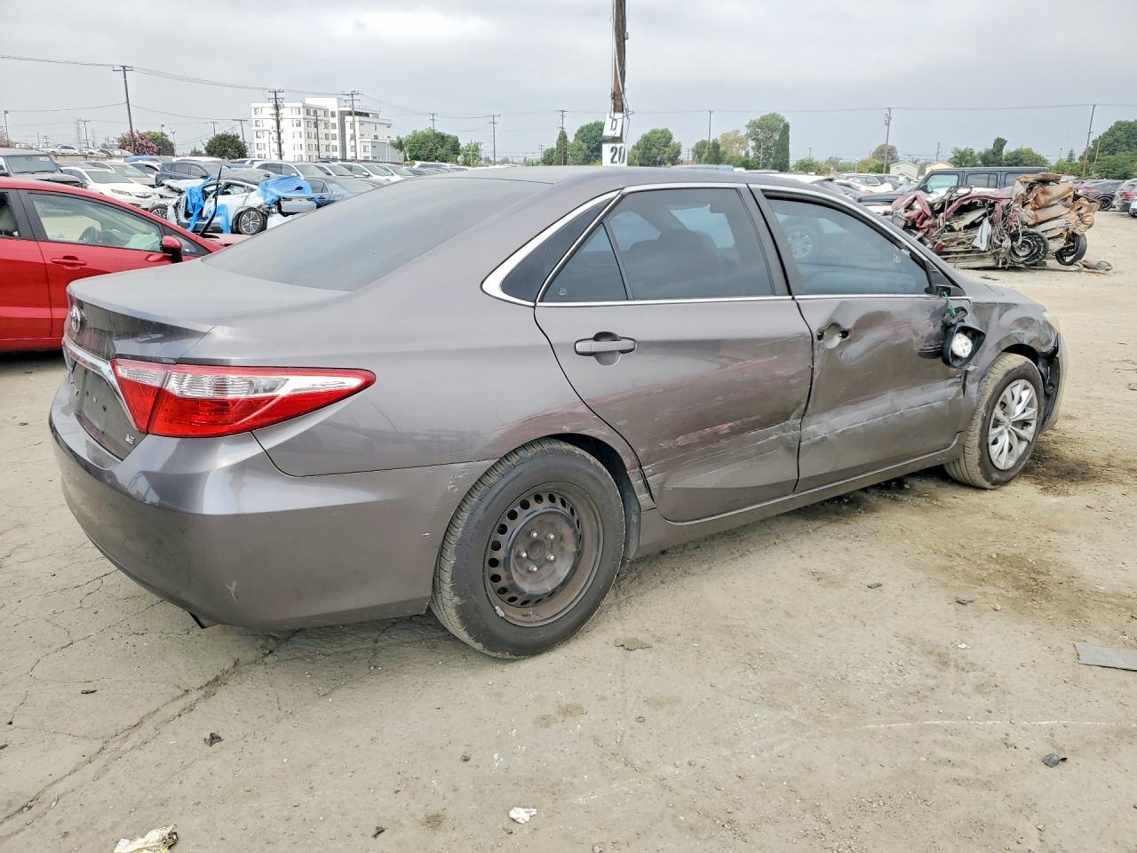 2016 TOYOTA CAMRY LE — снимка 3