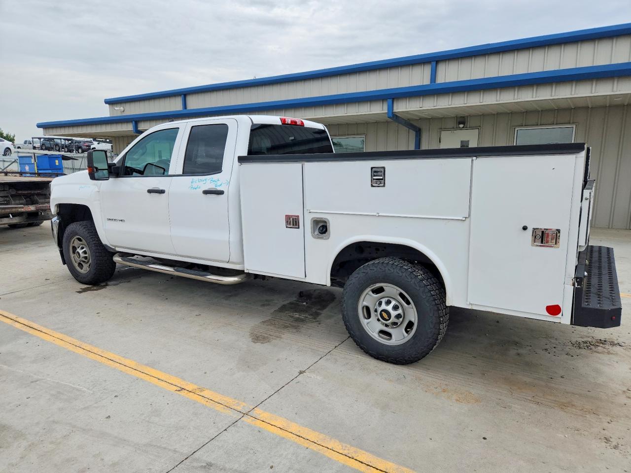 2017 CHEVROLET SILVERADO K2500 HEAVY DUTY — снимка 2