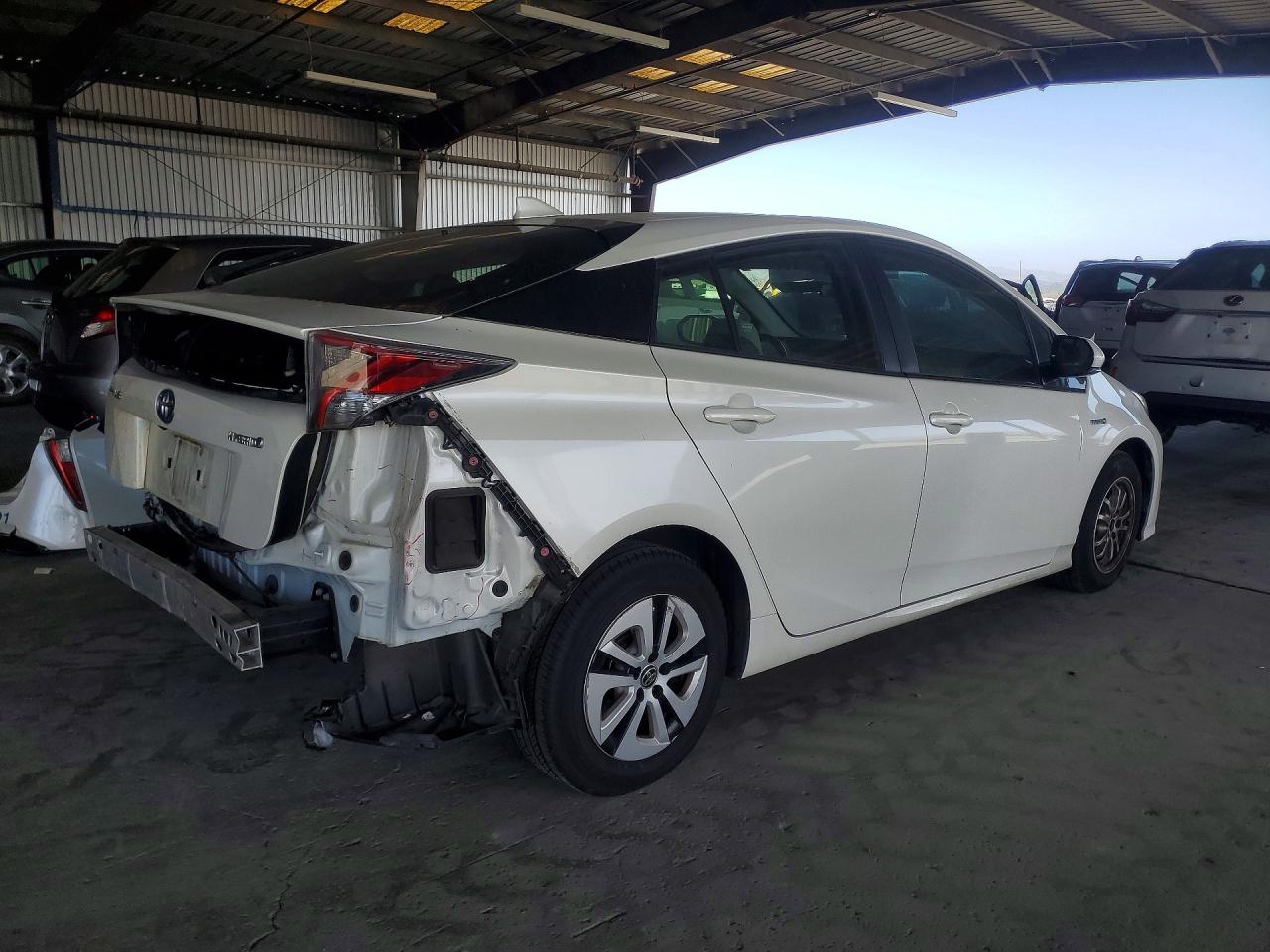 2017 TOYOTA PRIUS THREE — снимка 3
