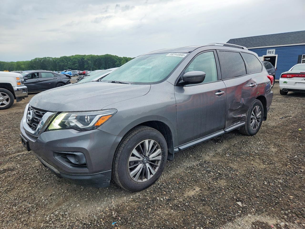 2019 NISSAN PATHFINDER S