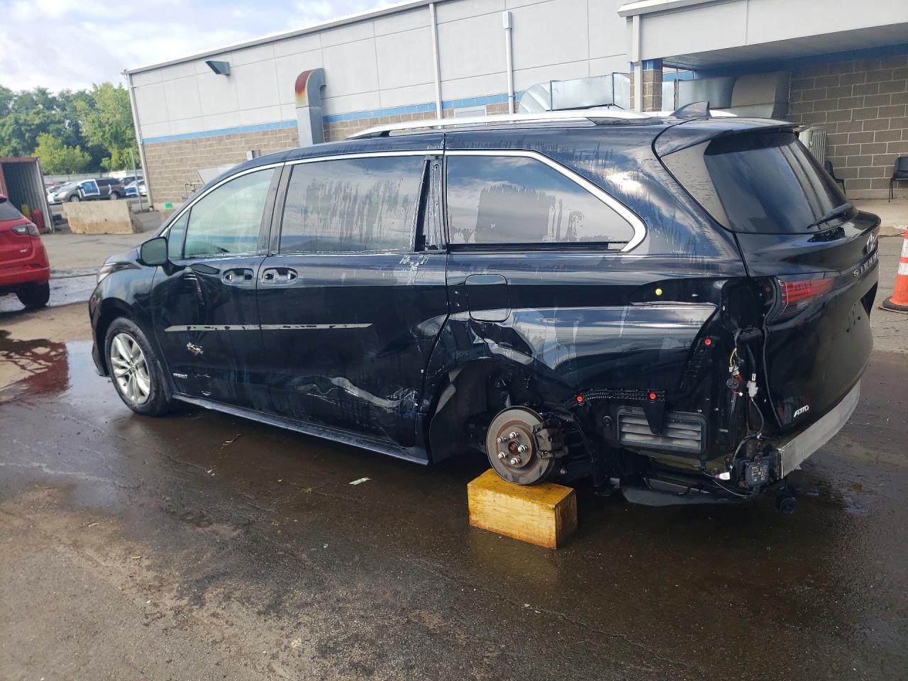 2021 TOYOTA SIENNA LIMITED 7-PASSENGER — снимка 2