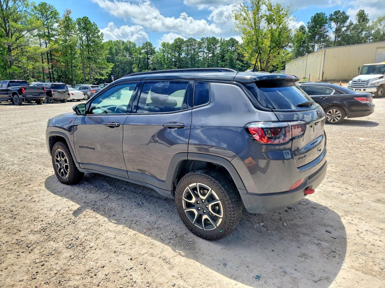 2024 JEEP COMPASS TRAILHAWK — снимка 2