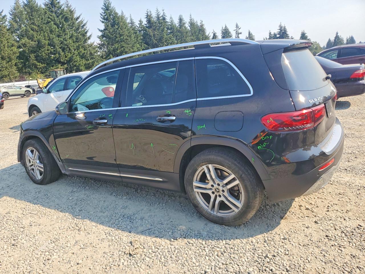 2023 MERCEDES-BENZ GLB 250 4MATIC — снимка 2