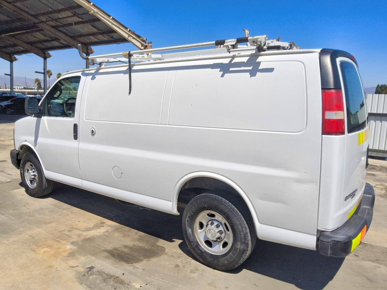 2016 CHEVROLET EXPRESS G2500 — снимка 2