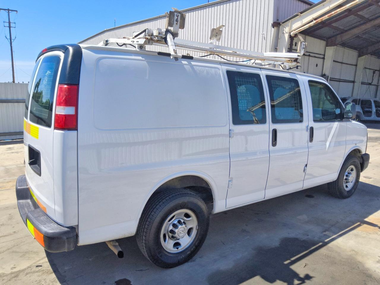 2016 CHEVROLET EXPRESS G2500 — снимка 3