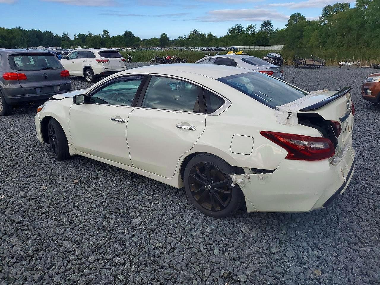2017 NISSAN ALTIMA 2.5 SR — снимка 2