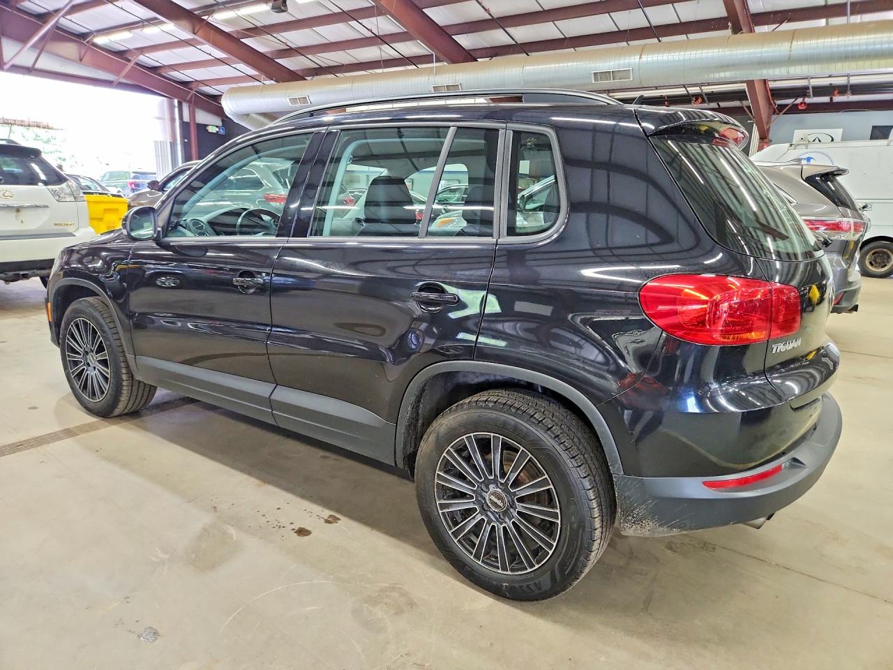 2016 VOLKSWAGEN TIGUAN S — снимка 2