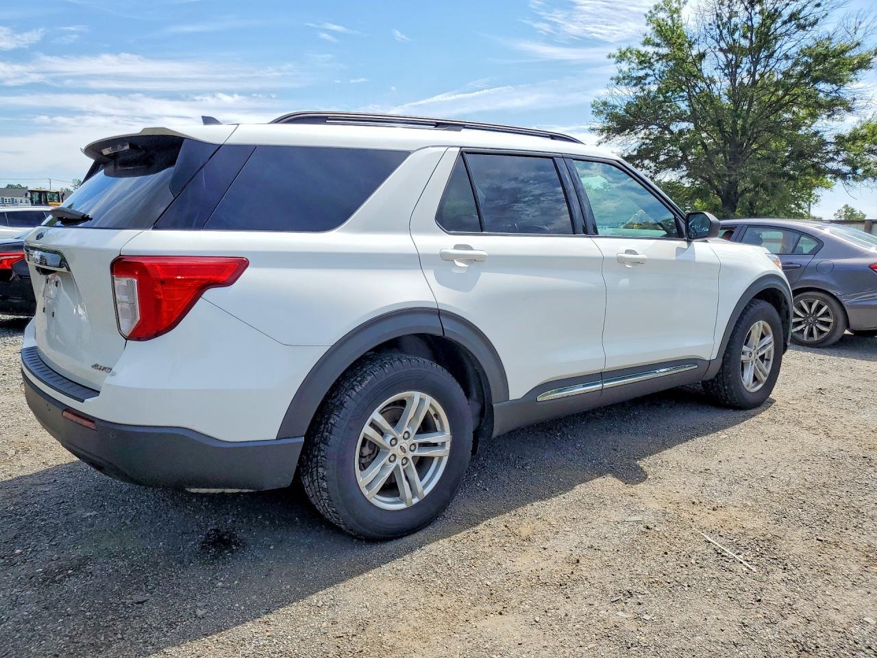 2022 FORD EXPLORER XLT — снимка 3