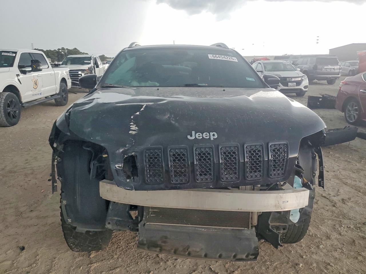 2019 JEEP CHEROKEE LATITUDE PLUS — photo 5