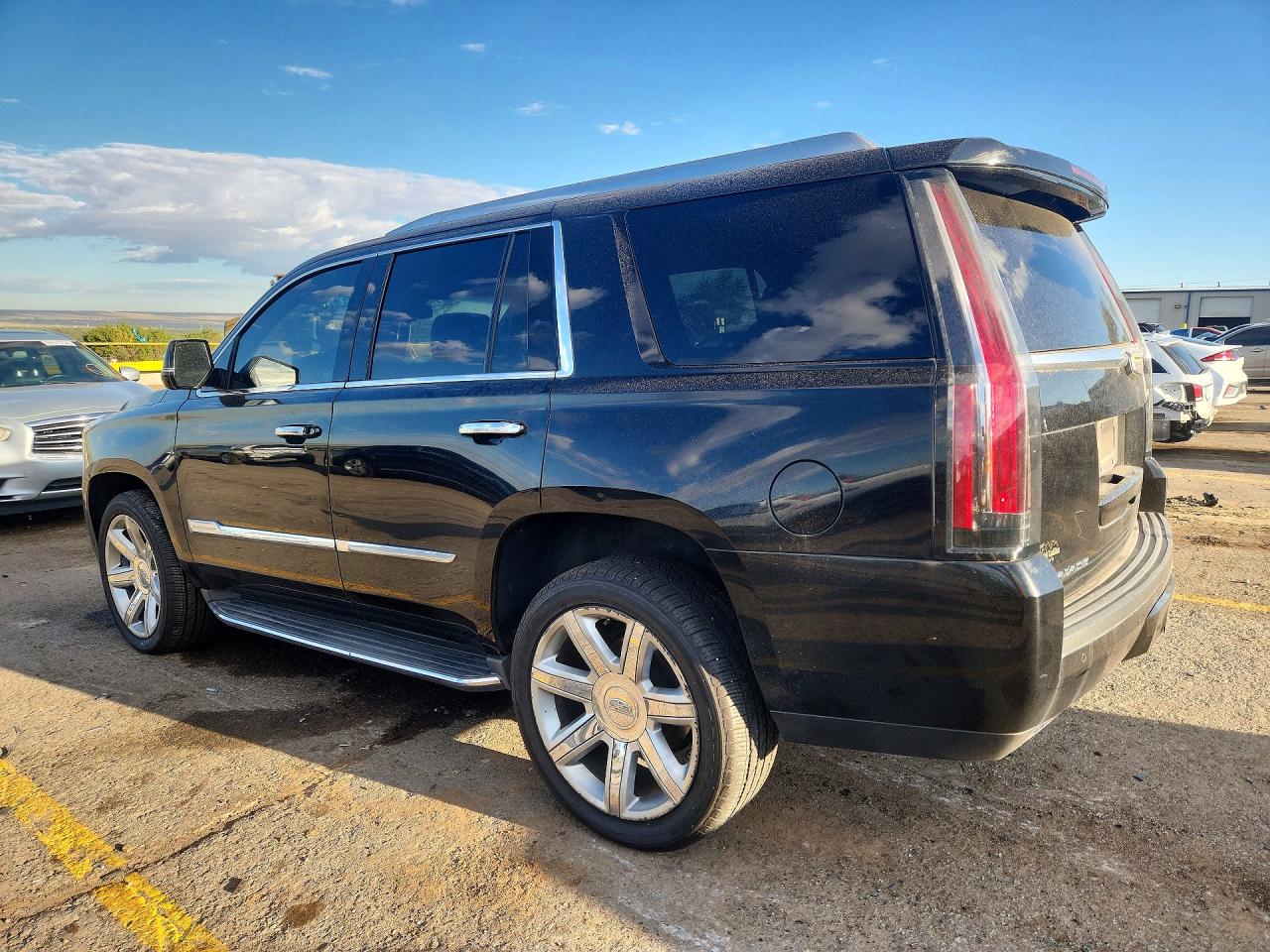 2016 CADILLAC ESCALADE LUXURY — снимка 2