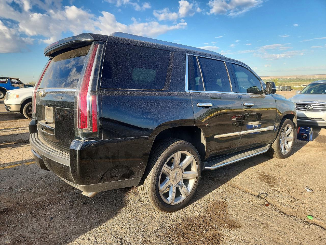 2016 CADILLAC ESCALADE LUXURY — снимка 3