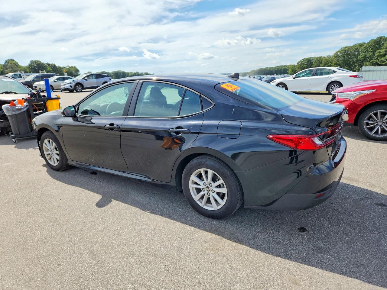 2026 TOYOTA CAMRY LE — снимка 2