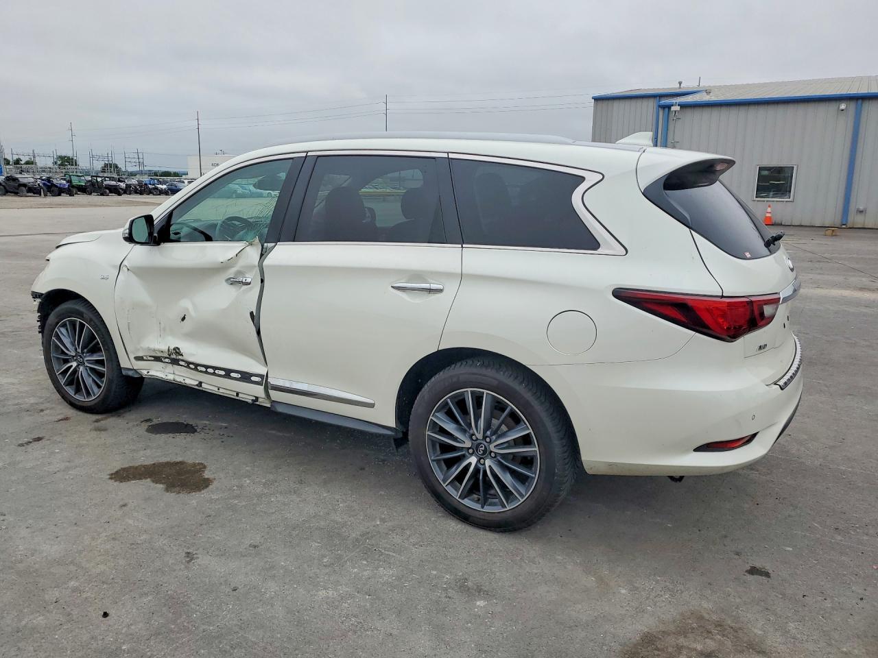 2020 INFINITI QX60 LUXE — снимка 2