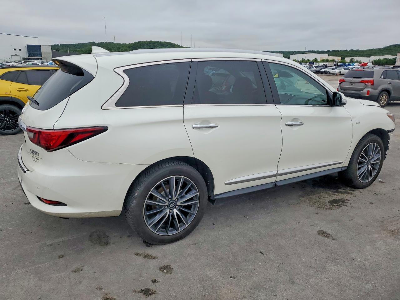 2020 INFINITI QX60 LUXE — снимка 3