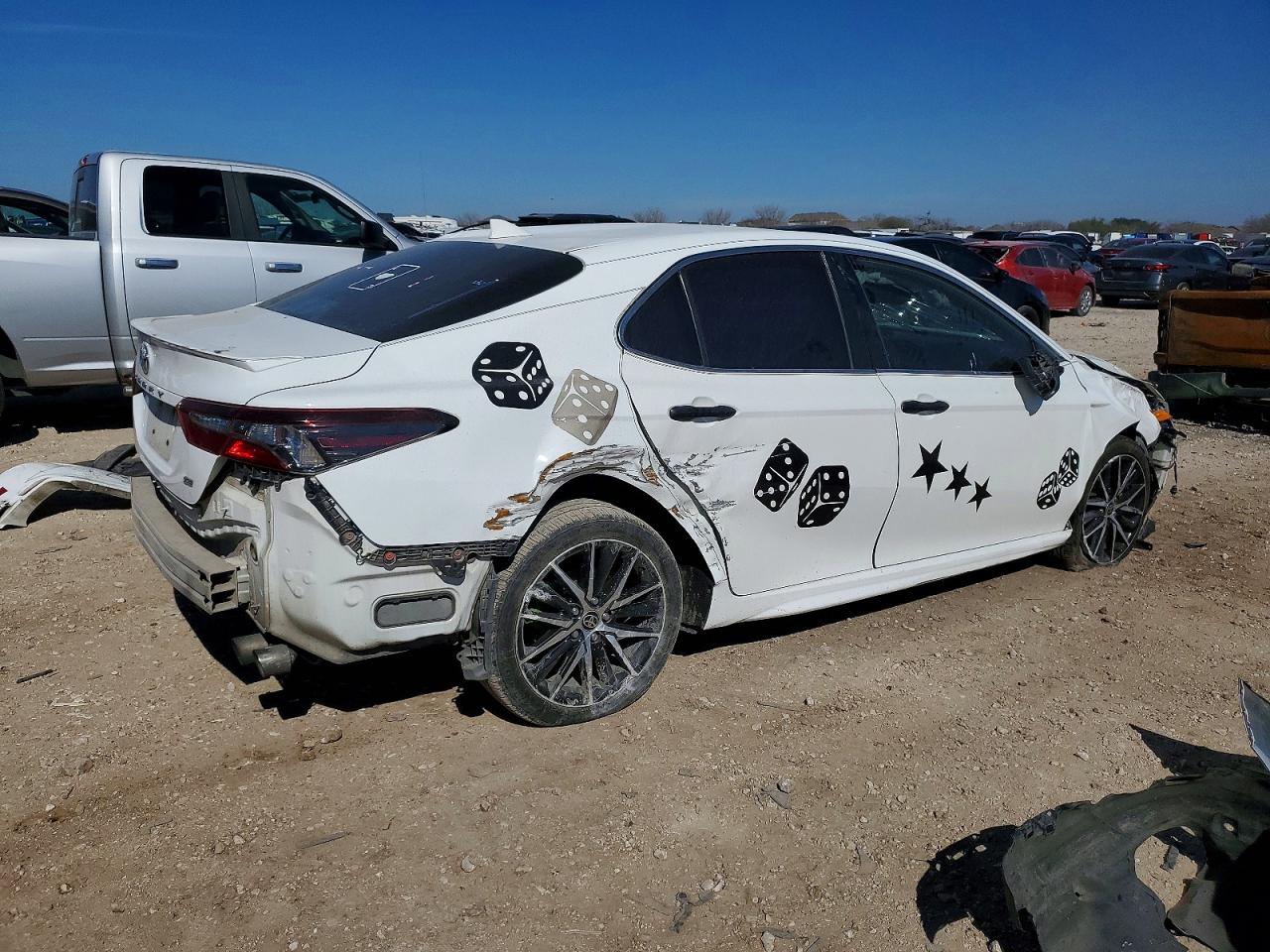 2021 TOYOTA CAMRY SE — снимка 3