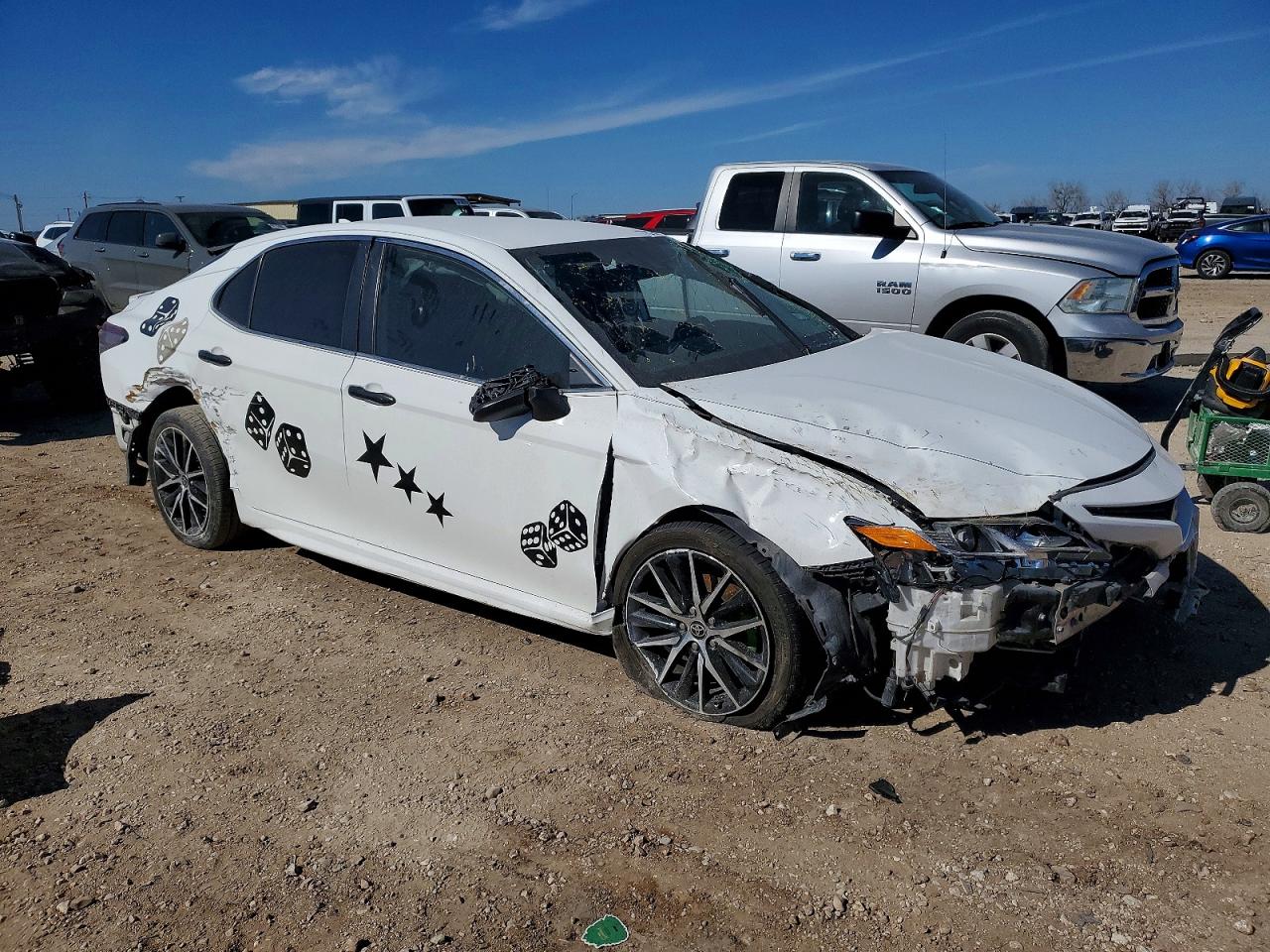 2021 TOYOTA CAMRY SE — снимка 4