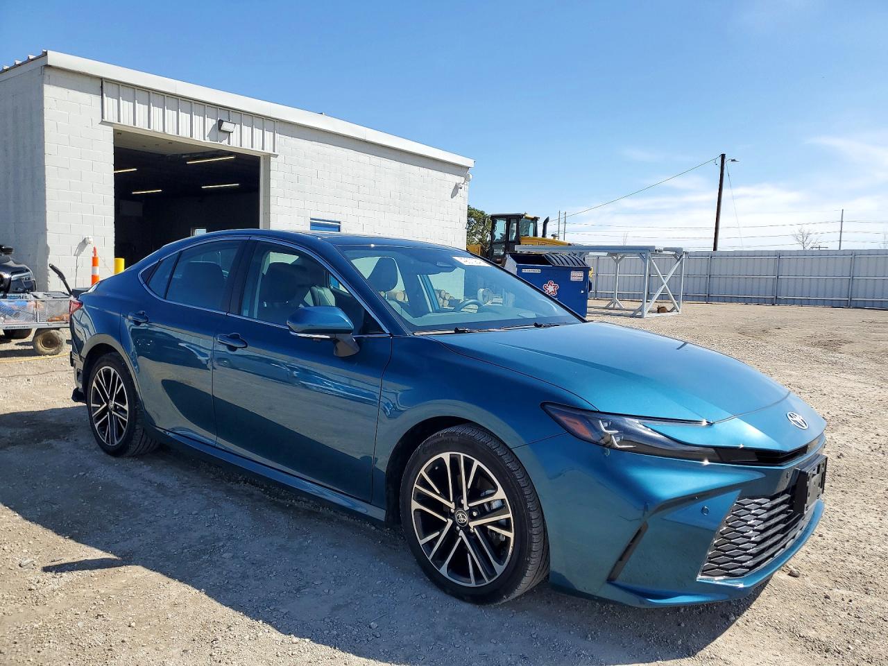 2025 TOYOTA CAMRY XLE — снимка 4