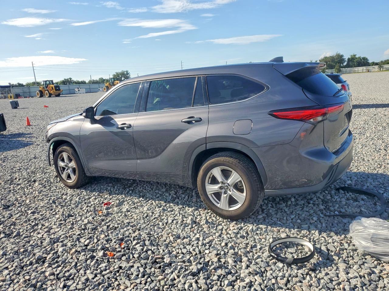 2022 TOYOTA HIGHLANDER L — снимка 2