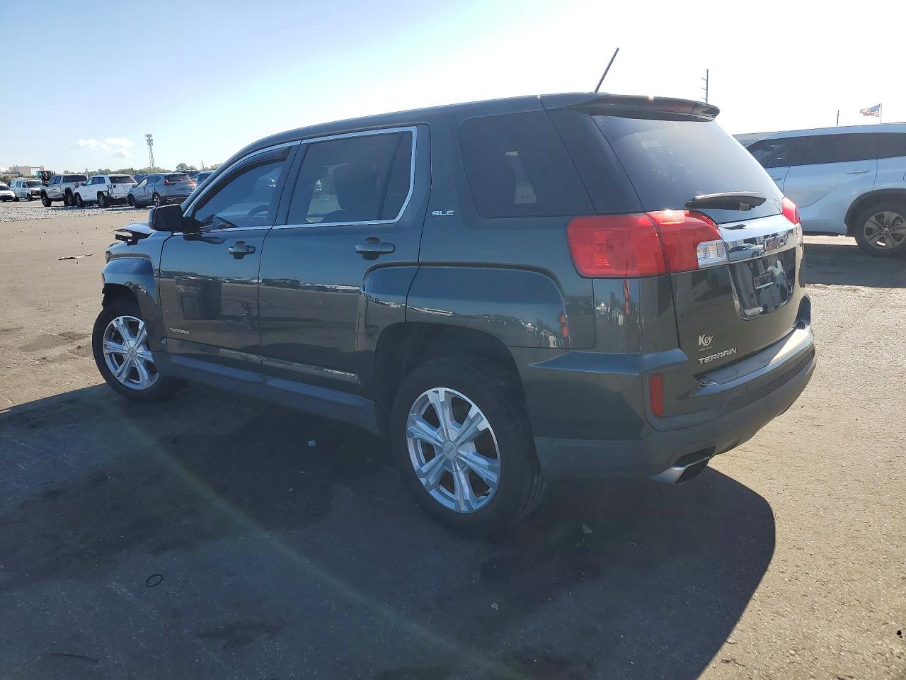 2017 GMC TERRAIN SLE — снимка 2