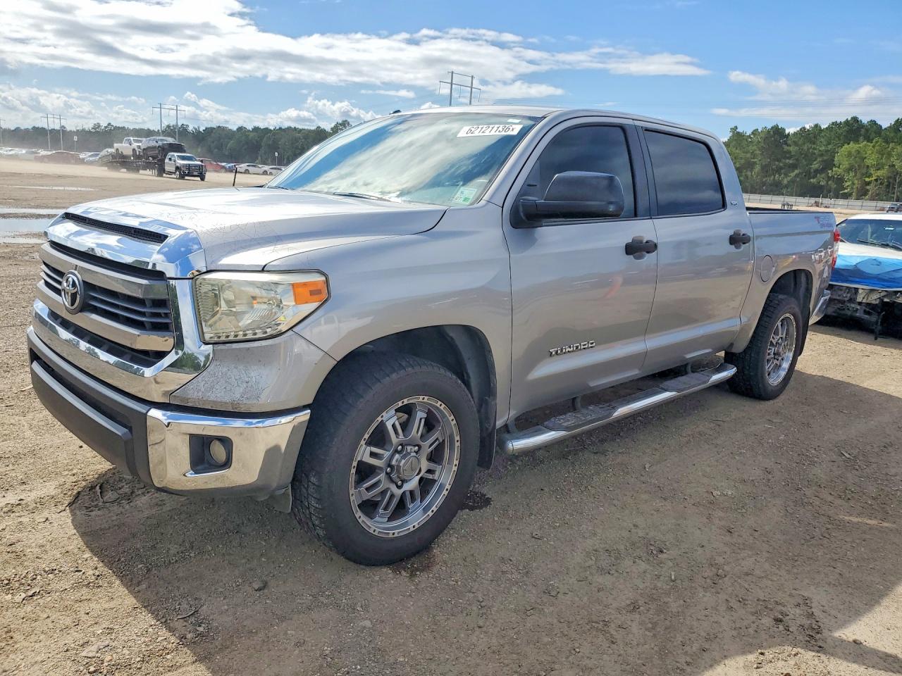 2015 TOYOTA TUNDRA CREWMAX SR5