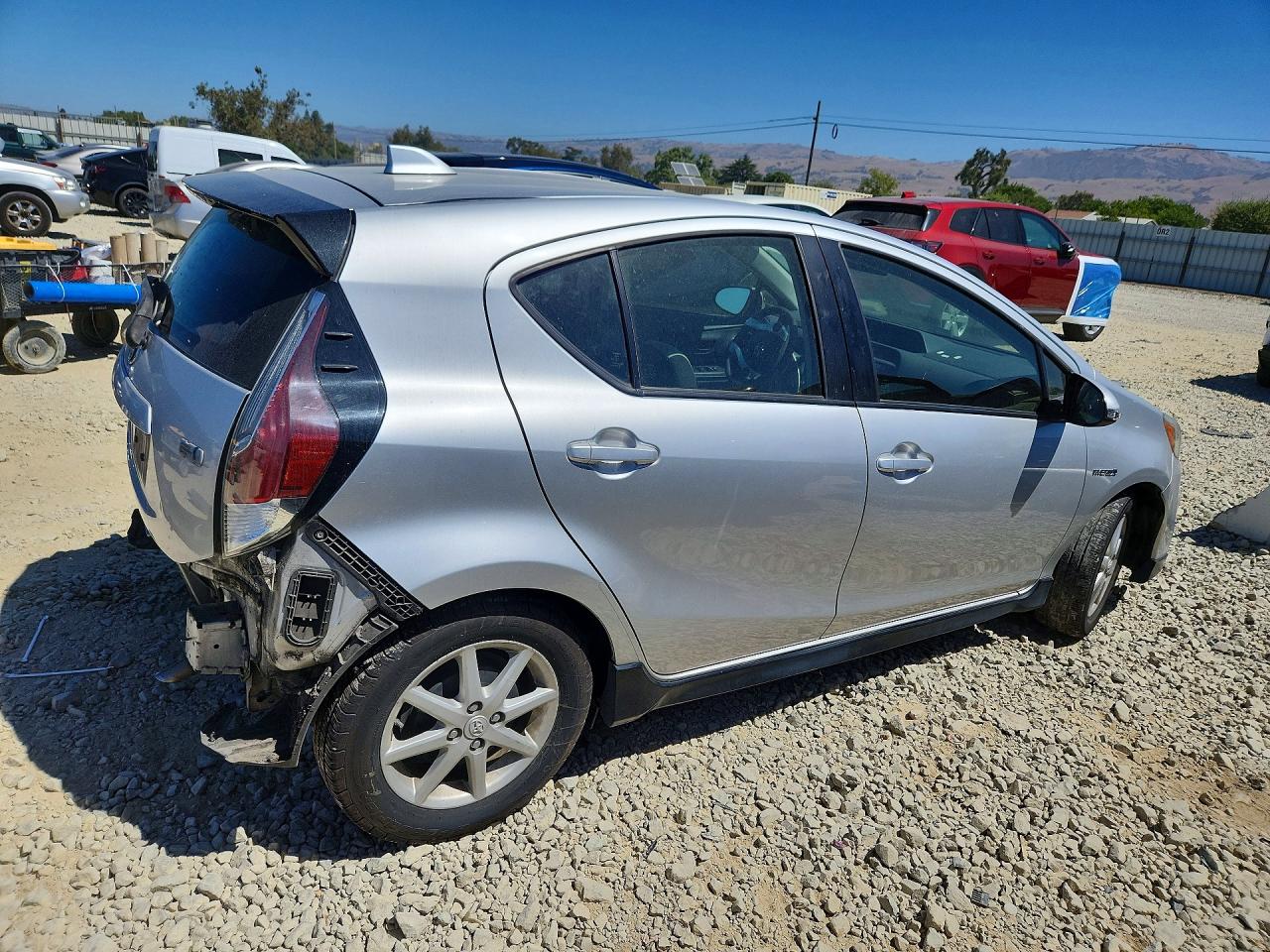 2017 TOYOTA PRIUS C ONE — снимка 3