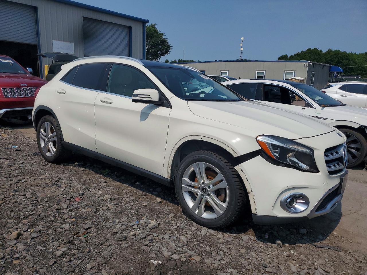 2018 MERCEDES-BENZ GLA 250 4MATIC — снимка 4
