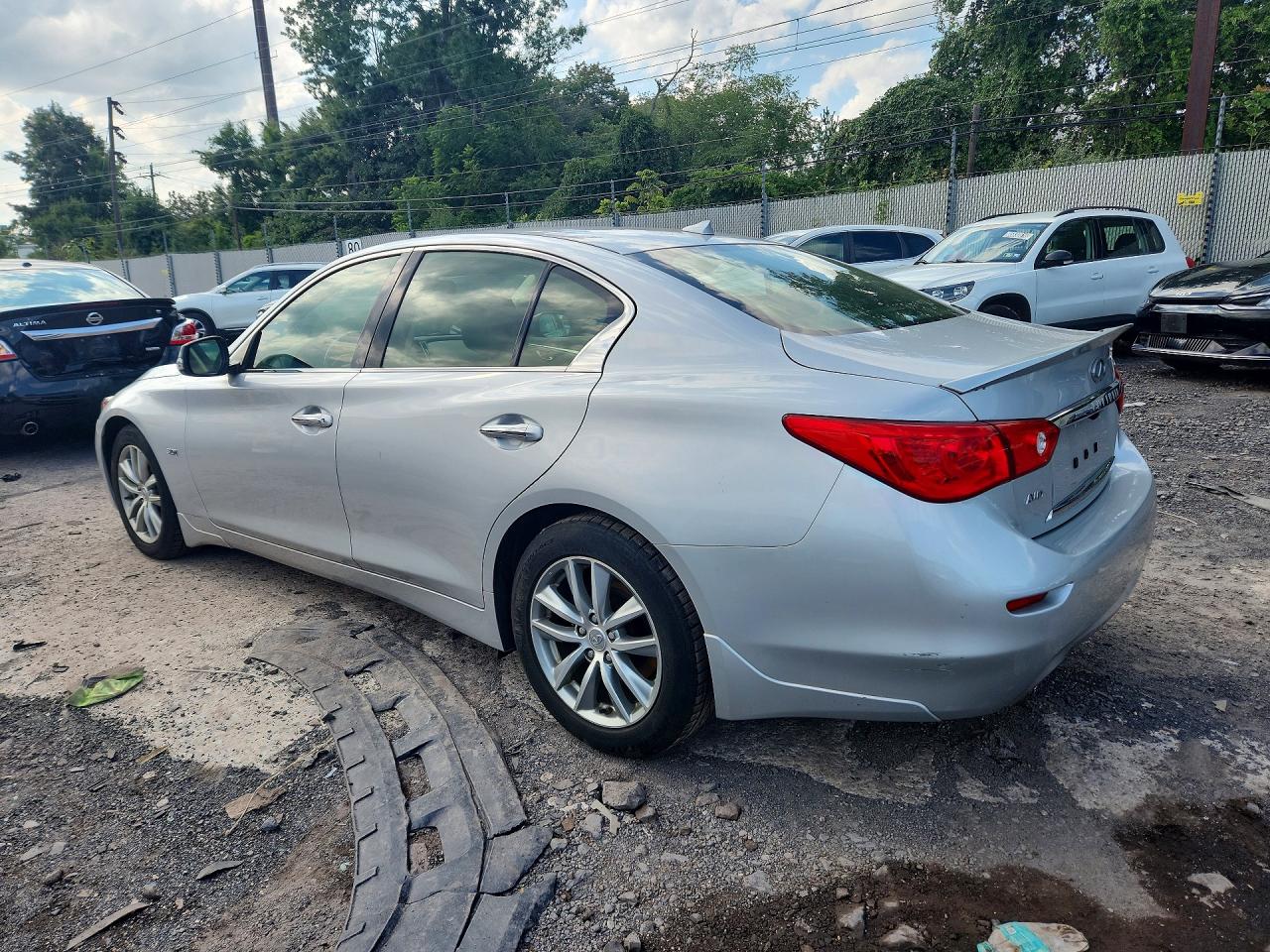 2016 INFINITI Q50 3.0T PREMIUM — снимка 2