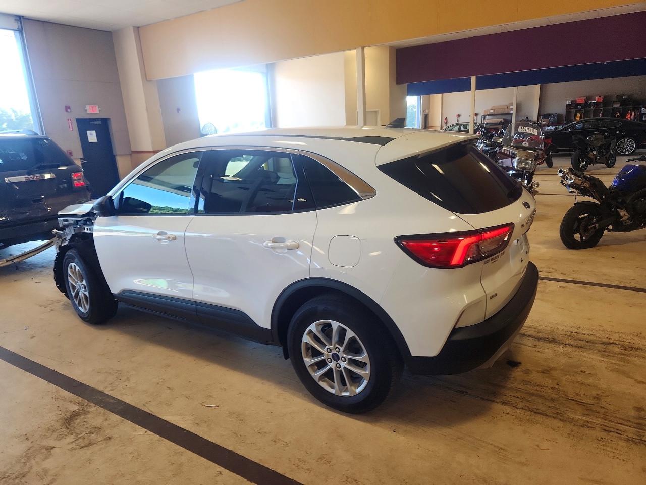 2022 FORD ESCAPE SE — снимка 2