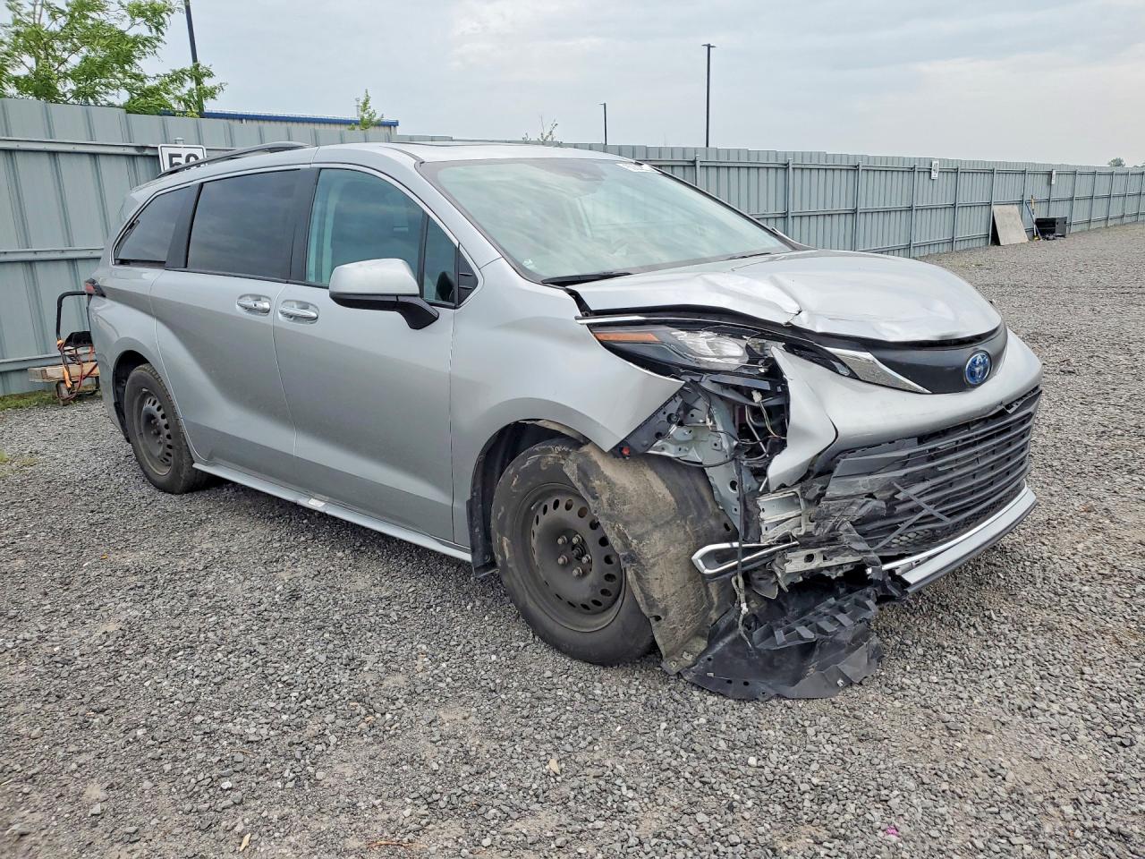 2024 TOYOTA SIENNA LE — снимка 4