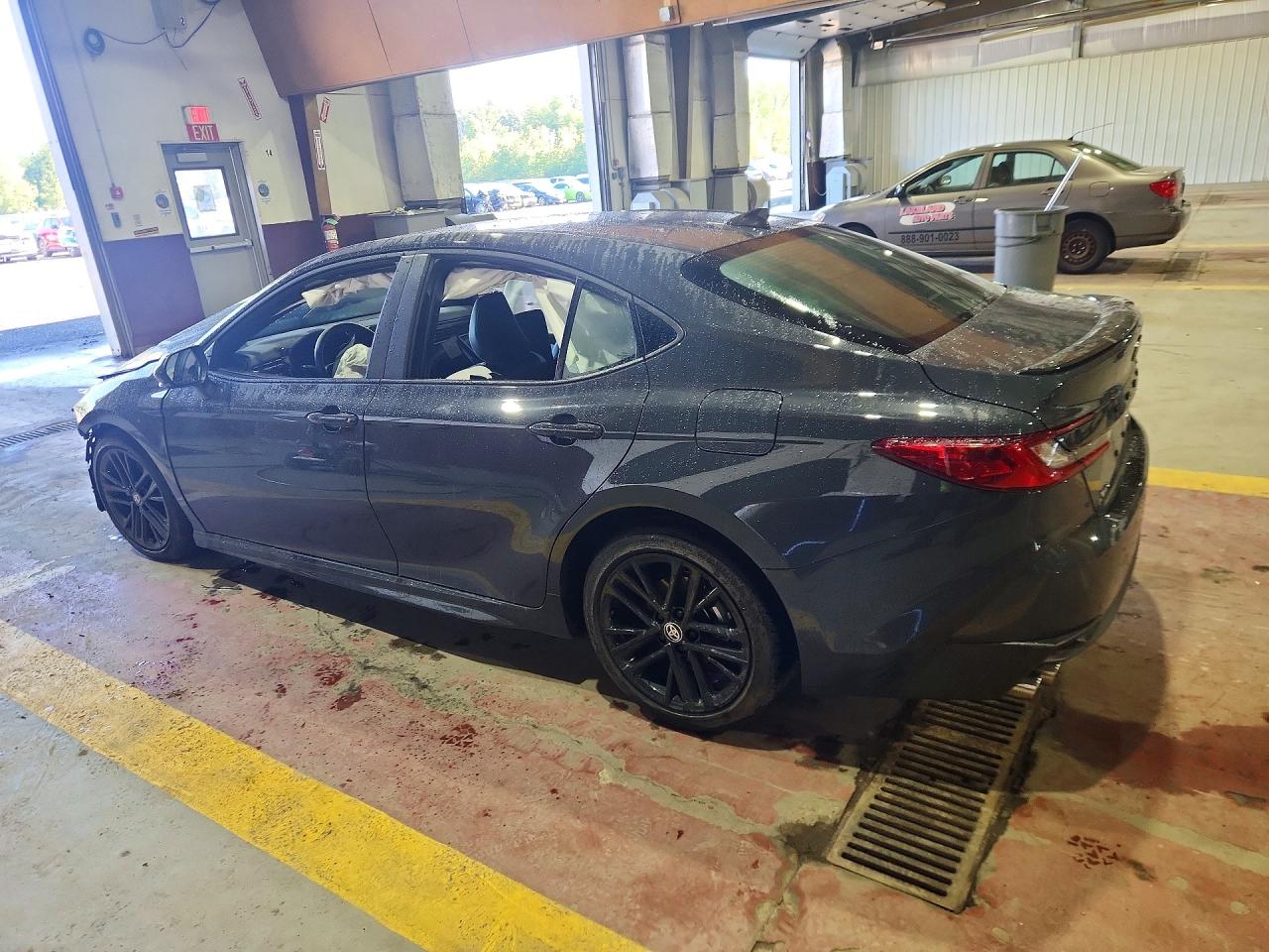 2026 TOYOTA CAMRY SE — снимка 2