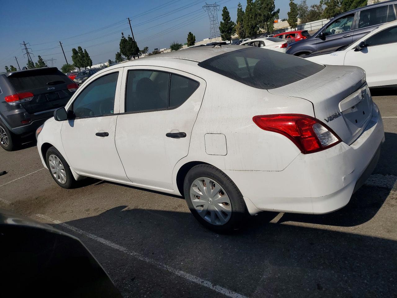 2015 NISSAN VERSA 1.6 S — снимка 2