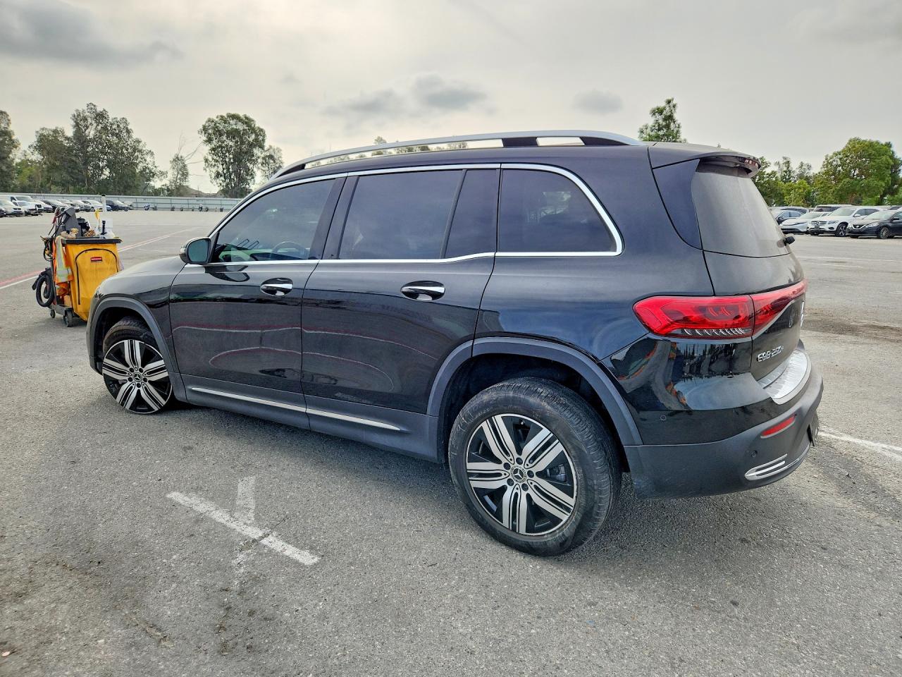 2023 MERCEDES-BENZ EQB 250+ — снимка 2