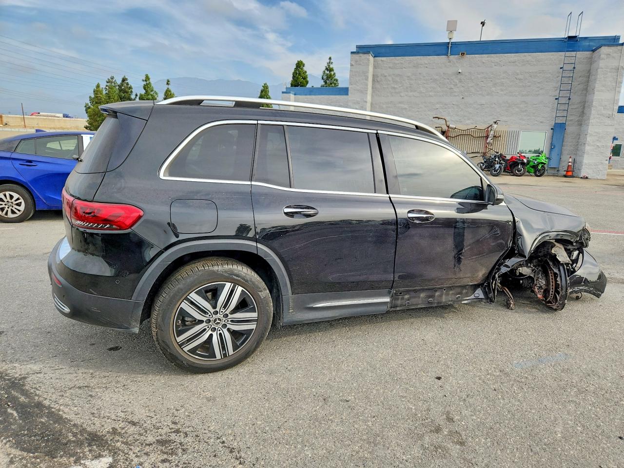 2023 MERCEDES-BENZ EQB 250+ — снимка 3