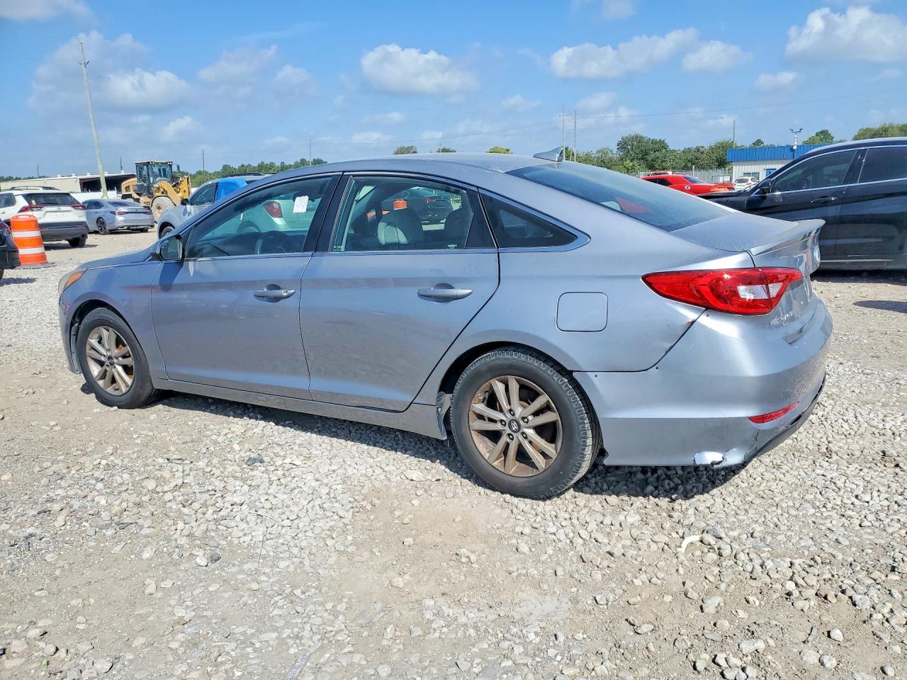 2017 HYUNDAI SONATA SE — снимка 2