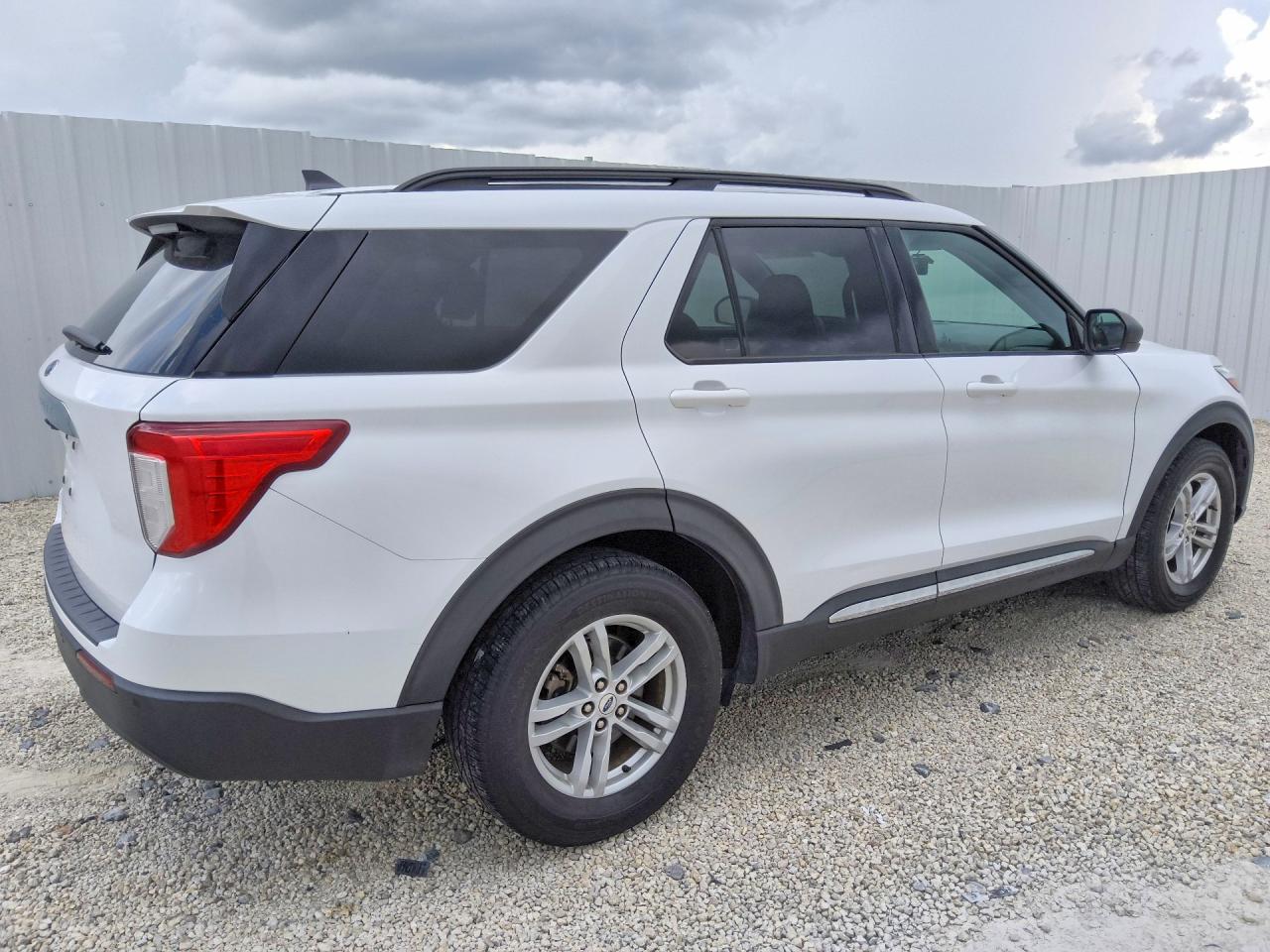 2021 FORD EXPLORER XLT — снимка 3