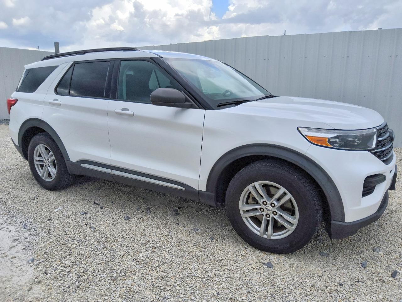 2021 FORD EXPLORER XLT — снимка 4