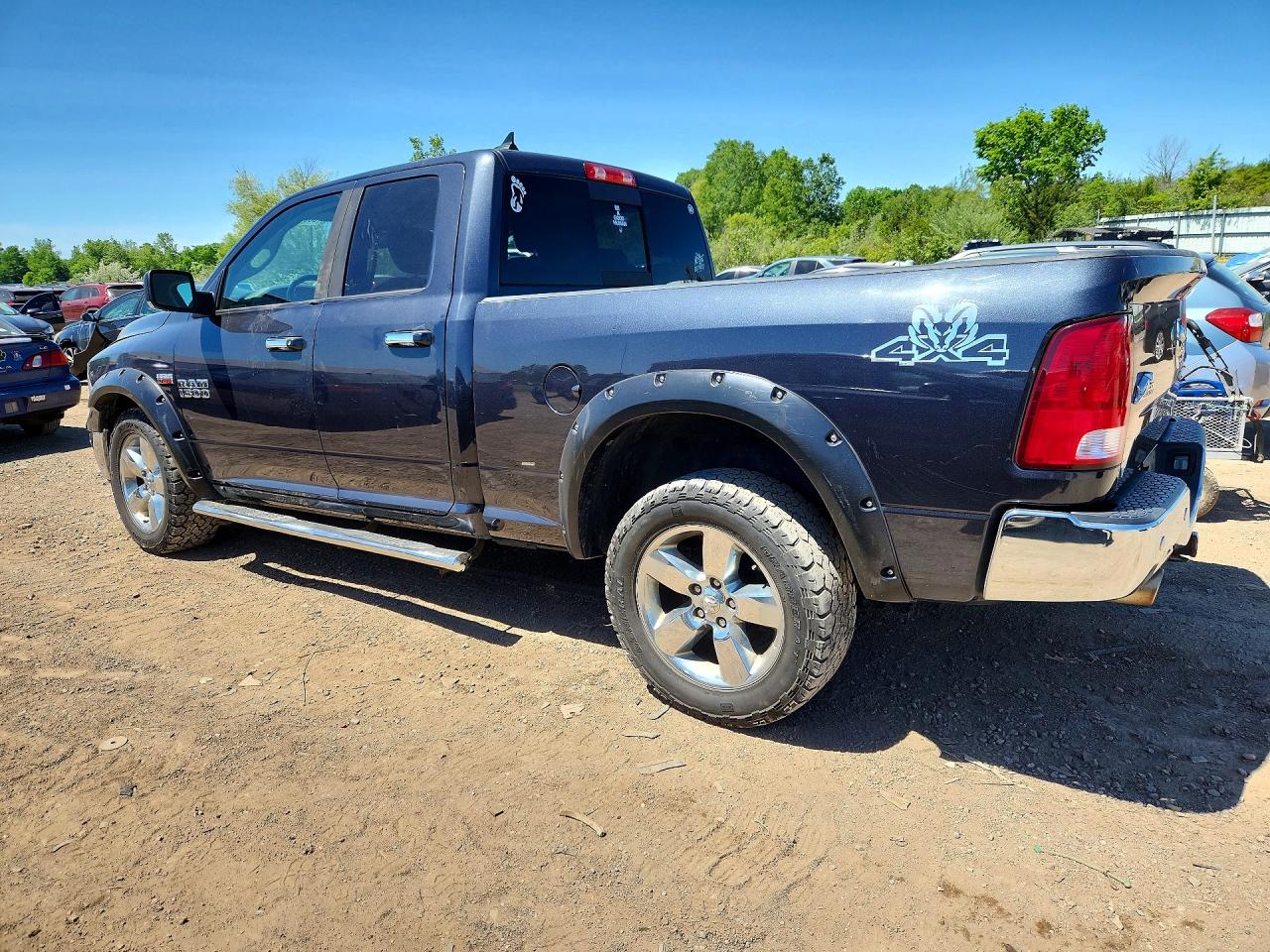 2017 RAM 1500 SLT — снимка 2