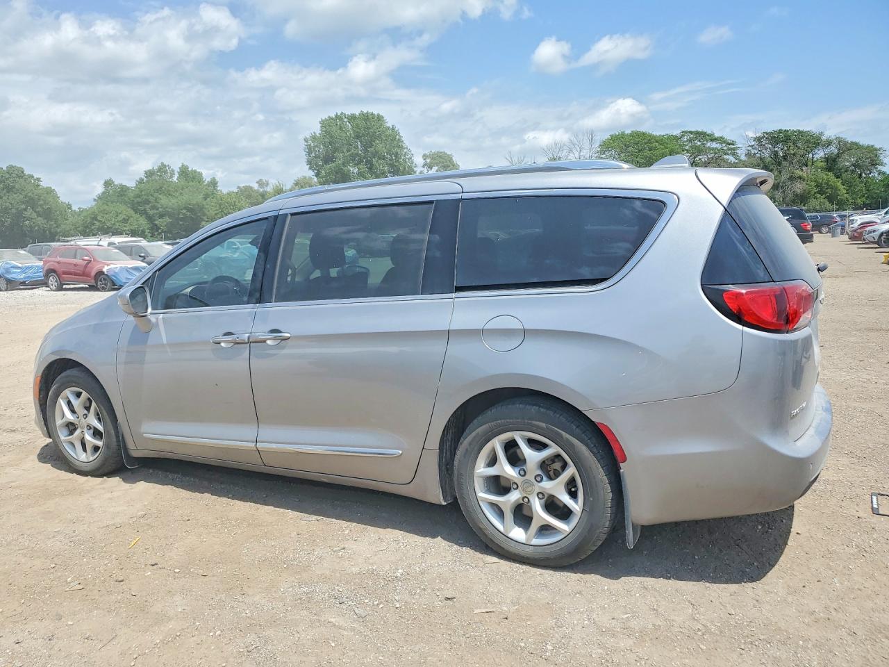 2018 CHRYSLER PACIFICA TOURING L PLUS — снимка 2
