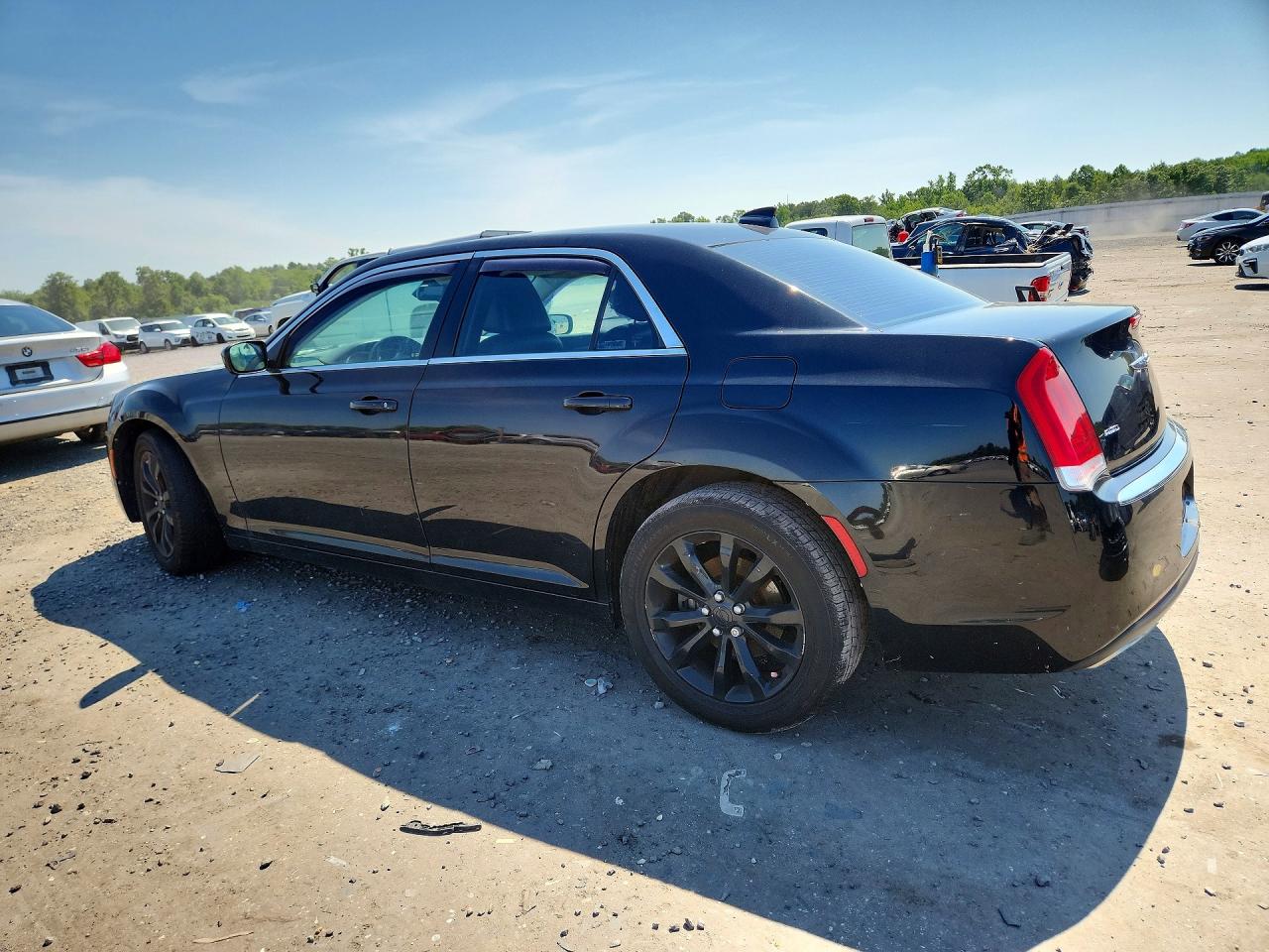 2015 CHRYSLER 300 LIMITED — снимка 2