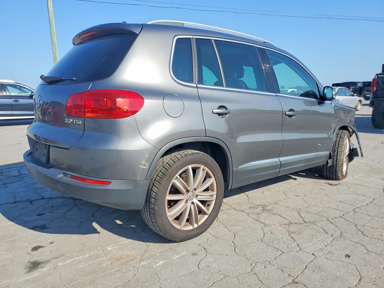 2015 VOLKSWAGEN TIGUAN S — снимка 3